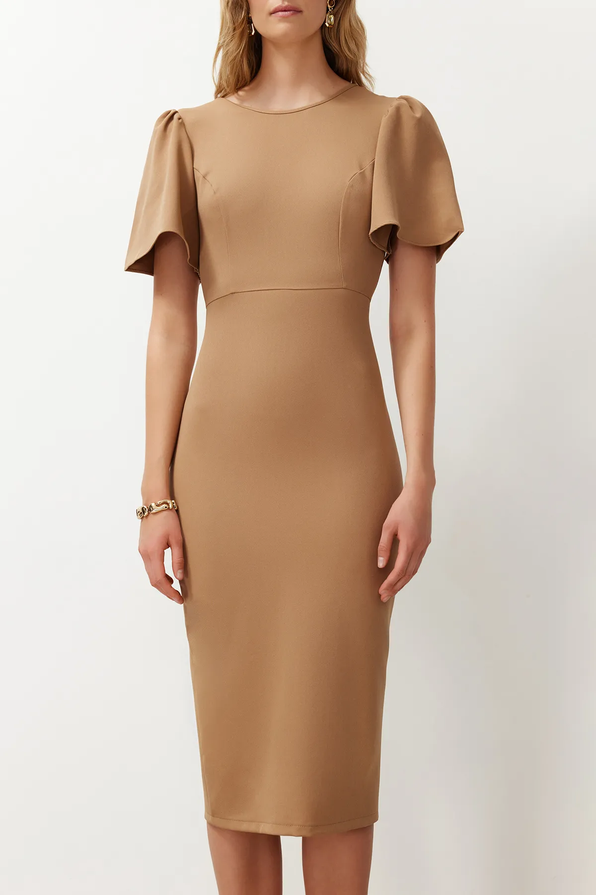 Trendyol Collection  Gewebtes Midikleid in Nerzfarbe TWOSS24EL00659