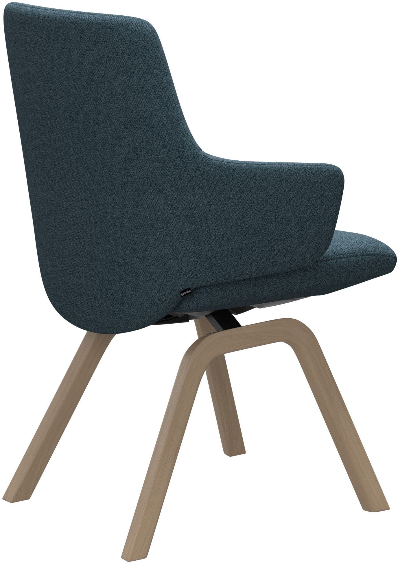 Stressless® Polsterstuhl Laurel, Low Back mit Armlehne, Größe L, mit schräggestellten Beinen in Eiche