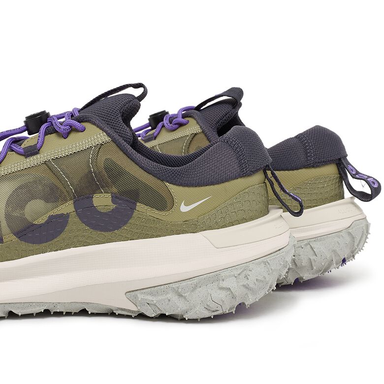 NIKE ACG Mountain Fly 2 Low neutral olive/gridiron-action grape