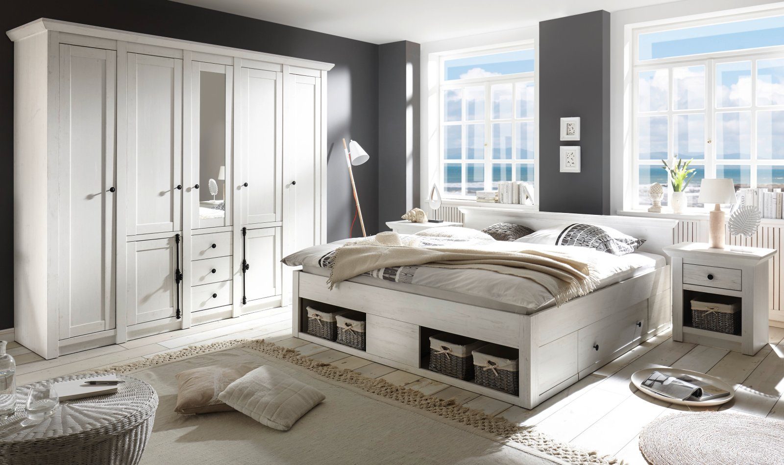 Furn.Design Schlafzimmer-Set Hooge, (in Pinie weiß Landhaus, Komplett-Set 4-teilig), inklusive 7-türiger Kleiderschrank
