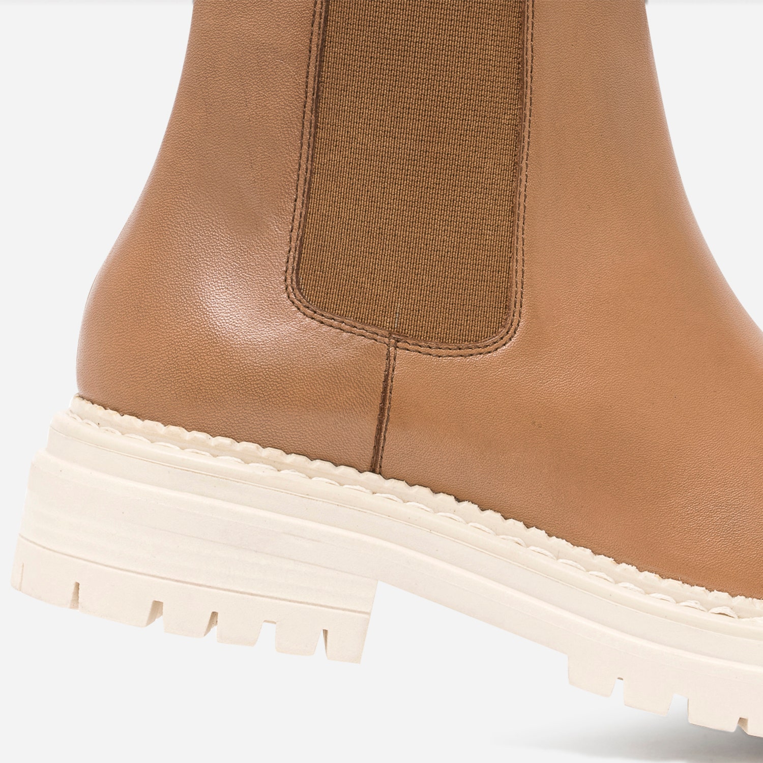 Chelsea boots TEXTO camel en cuir à semelle crantée
