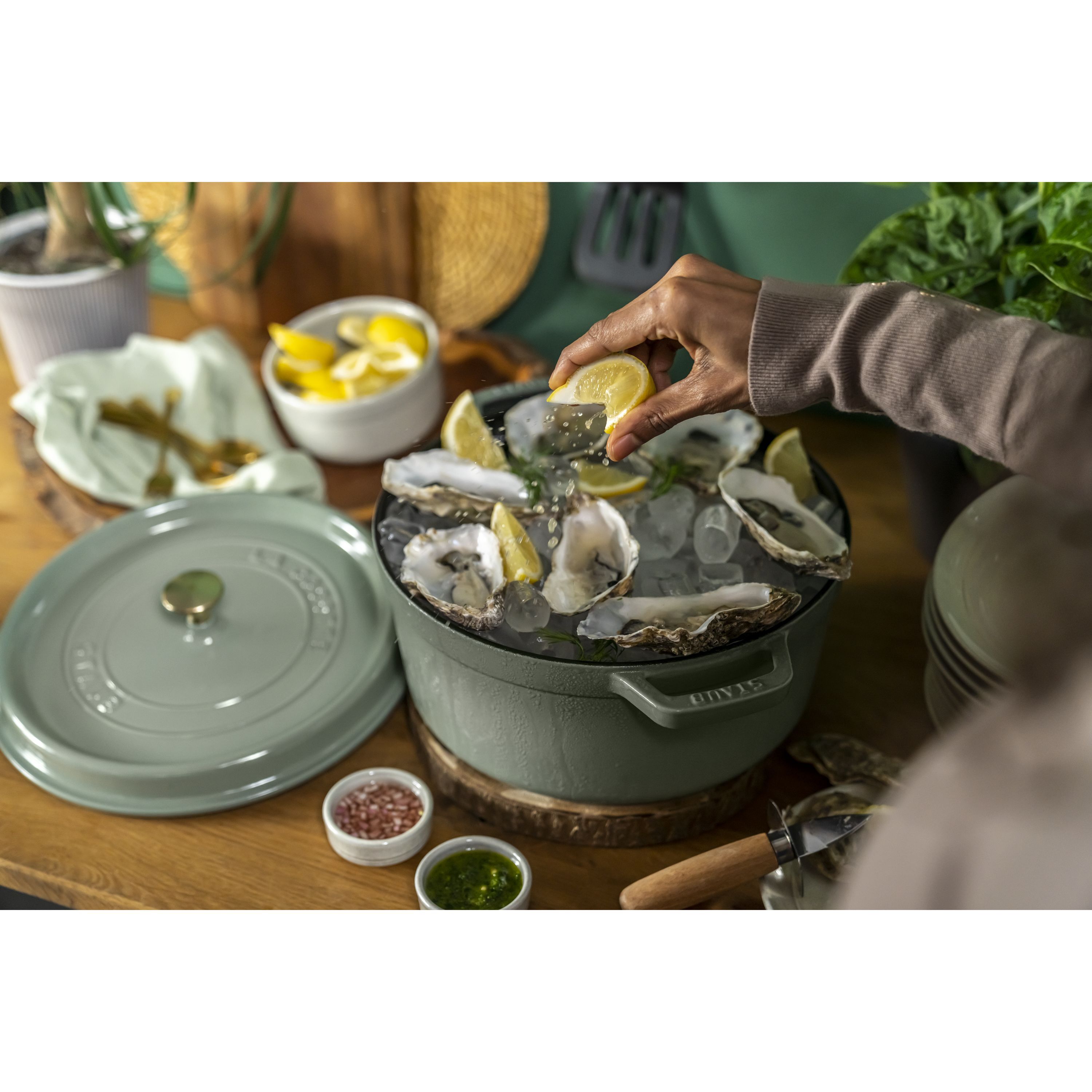 Cocotte 24 cm, rund, Eukalyptus, Gusseisen