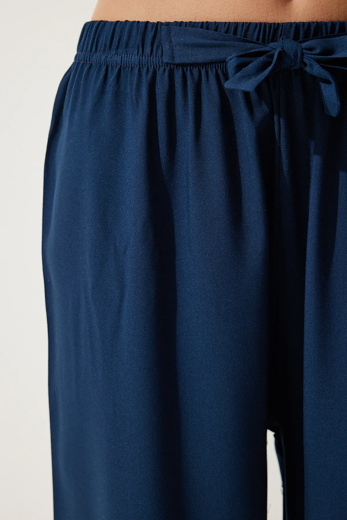Happiness İstanbul  Marineblaue Palazzo-Hose aus Viskose für Damen im Sommer EN00610