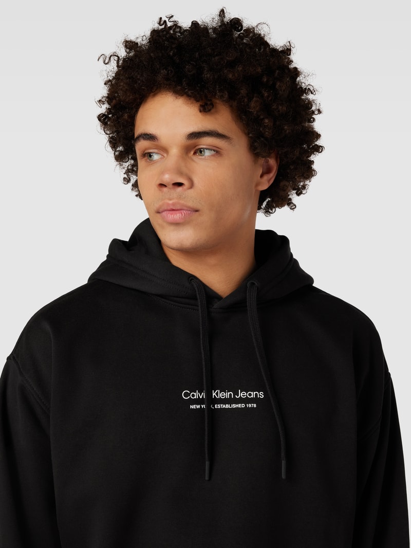 Hoodie mit Label-Detail in black