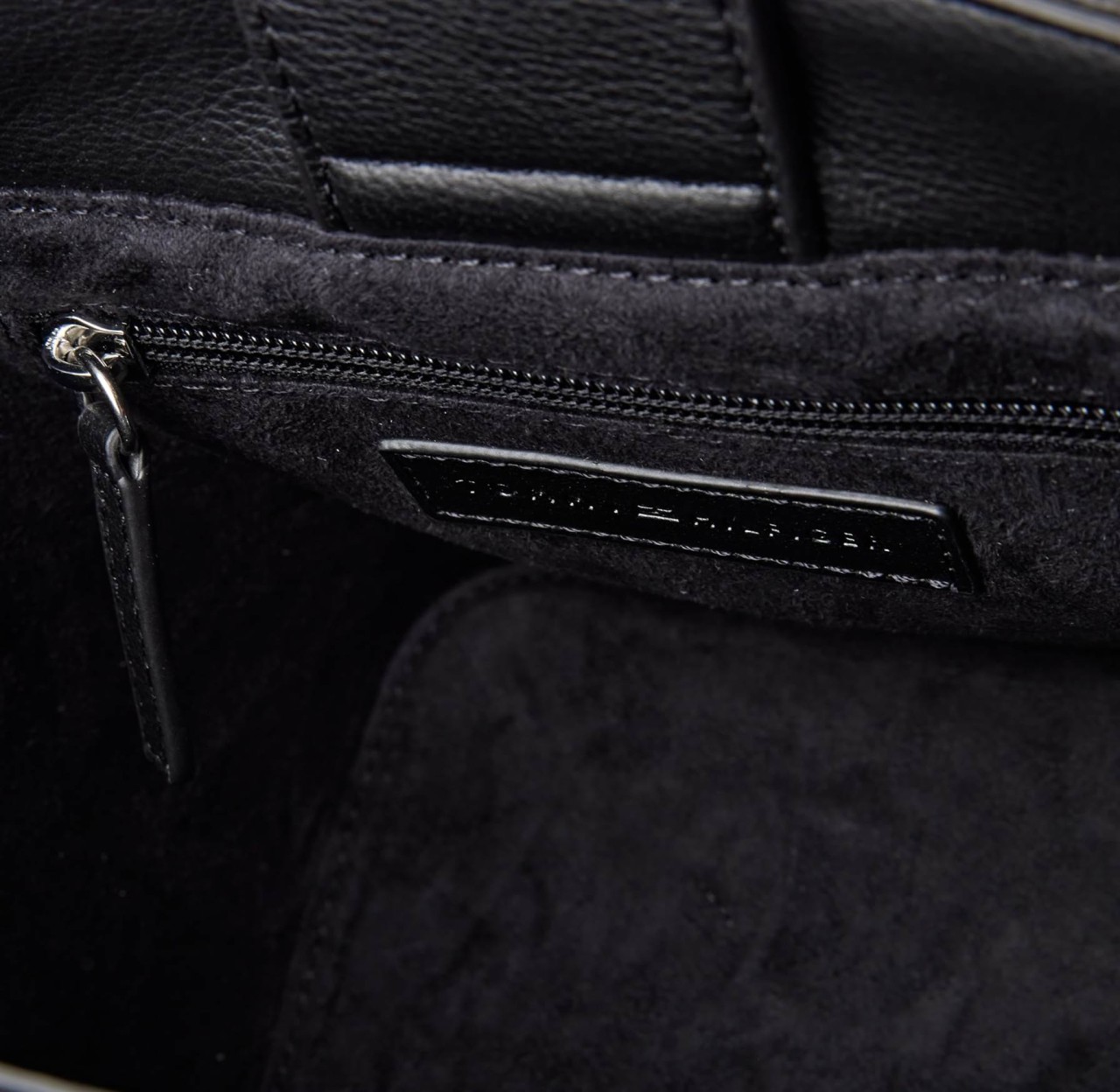 TOMMY HILFIGER Handtaschen schwarz Essential