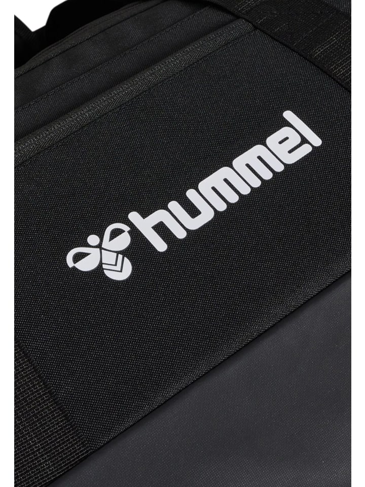 Hummel Sporttasche mit Reißverschluss und vielen Fächern in Schwarz günstig kaufen