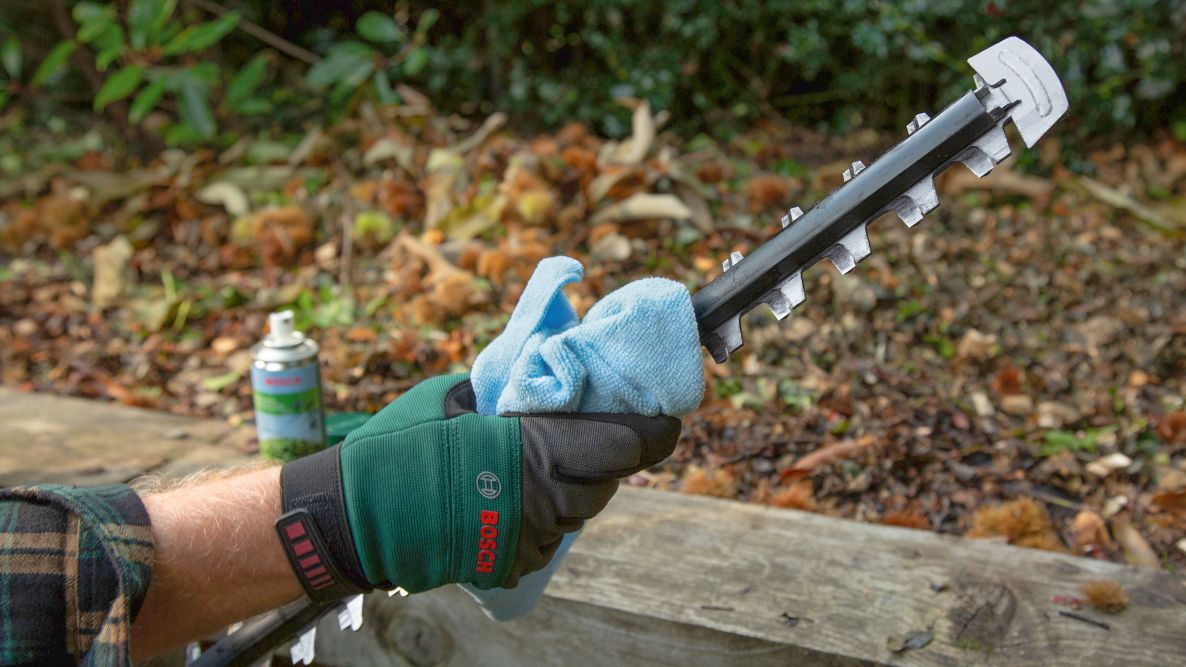 Bosch Green 060084A301 AdvancedHedgeCut 36V-65-28 Akku-Heckenschere