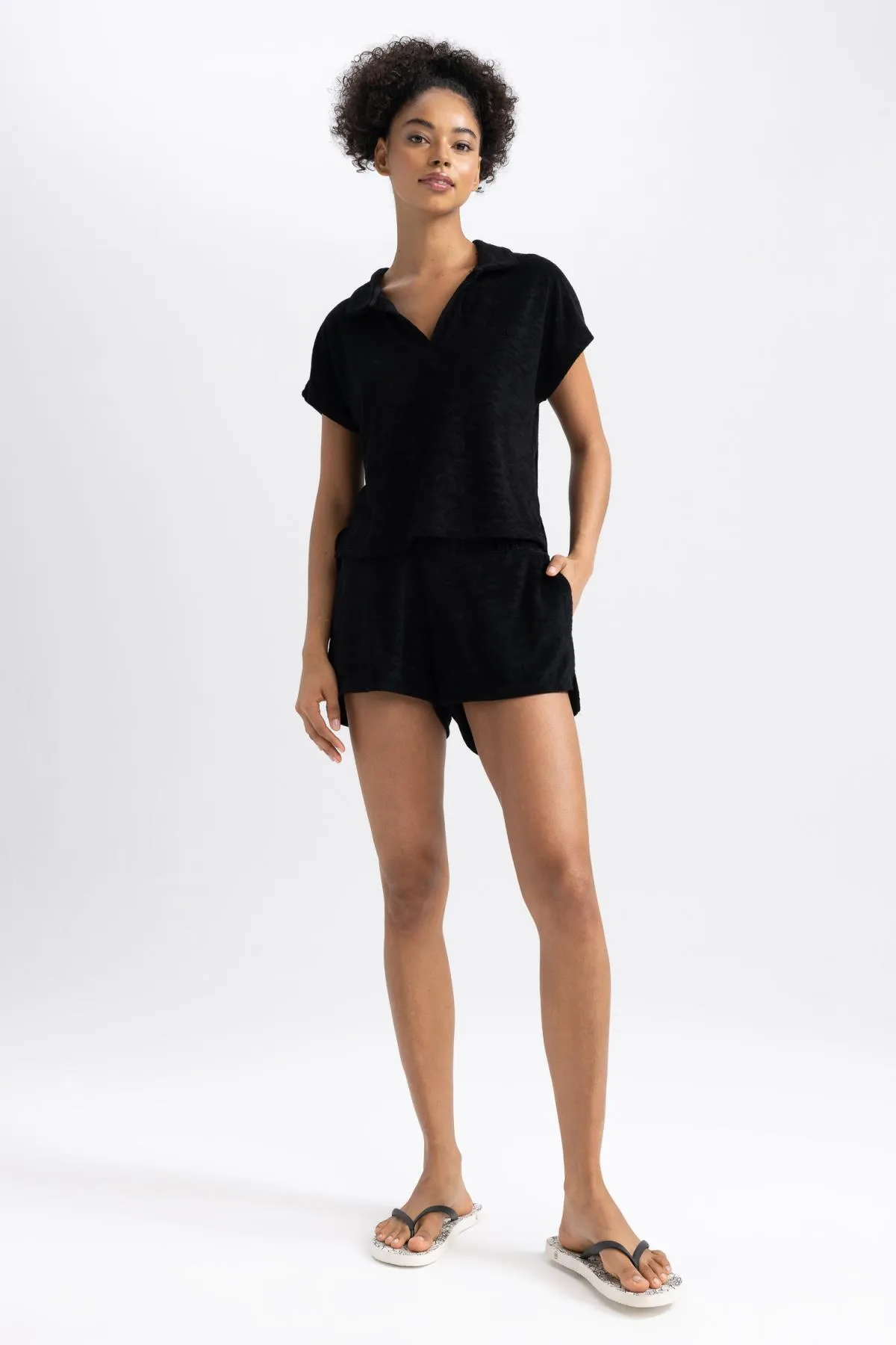 DeFacto  Defactofit Standard Fit Sporthandtuch-Stoffshorts Z9413az23hs