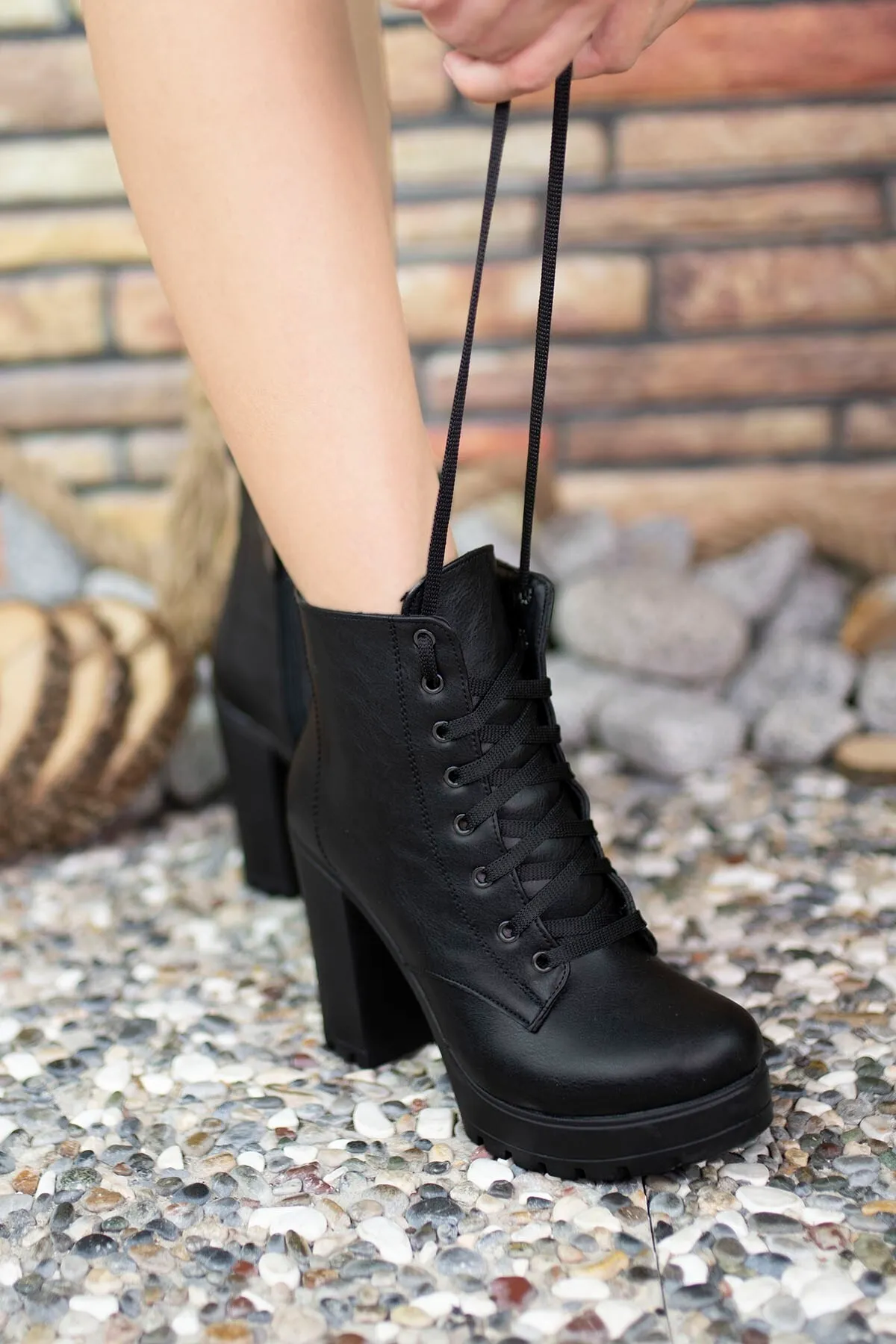 Riccon  Hautschwarze Damen-Stiefel mit hohem Absatz 0012sp01