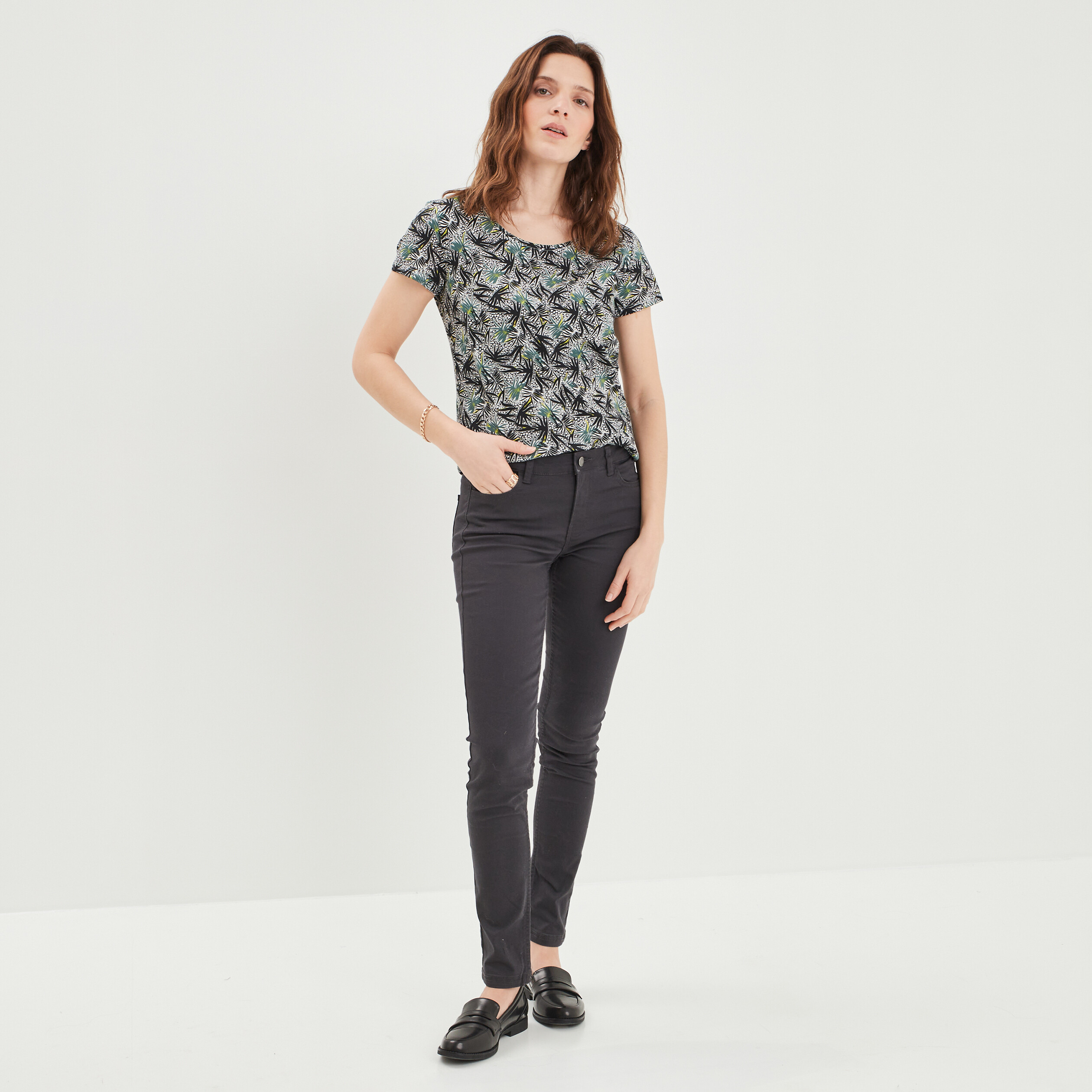T-shirt imprimé coupe ajustée noir femme | La Halle