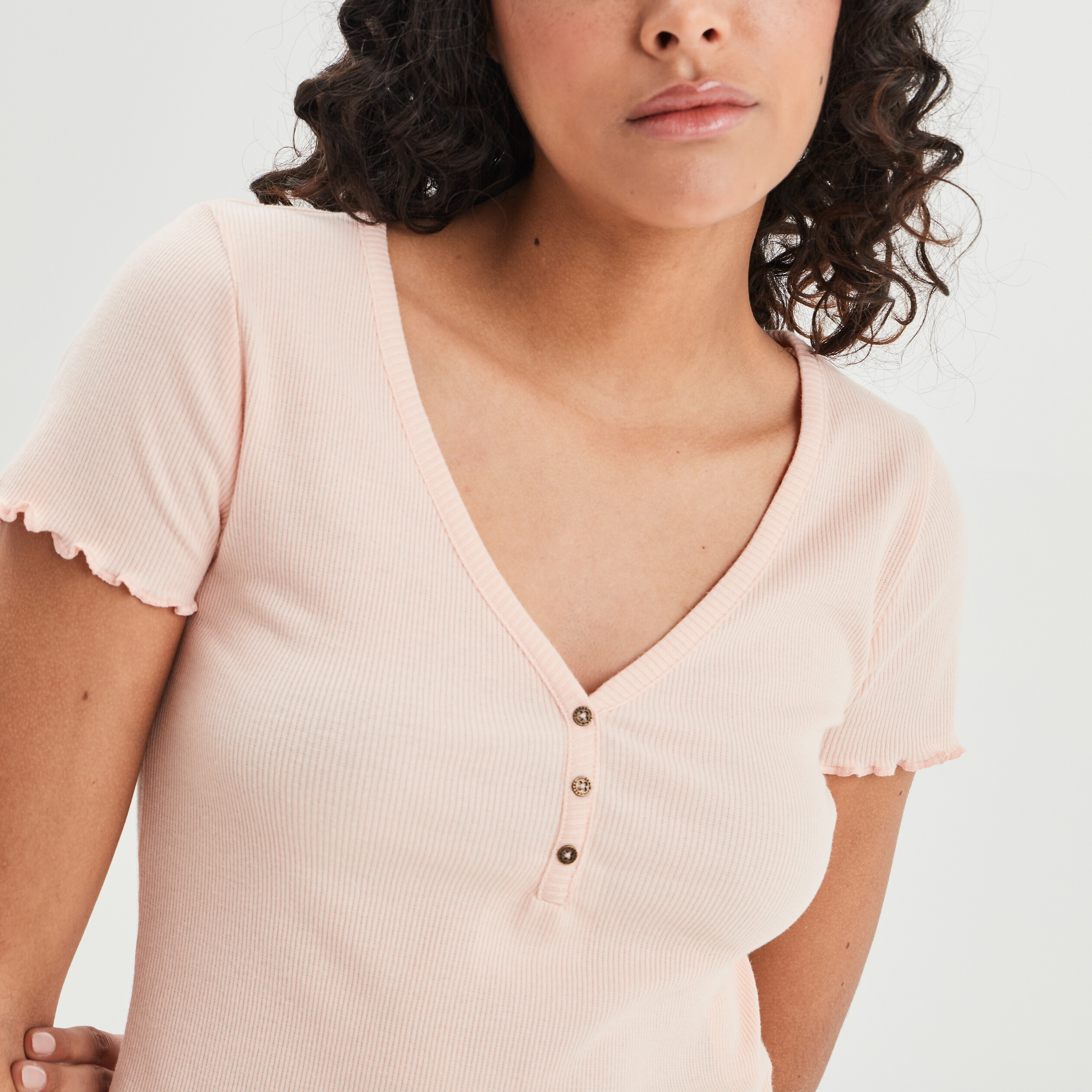 T-shirt court à col en V rose poudrée femme | La Halle