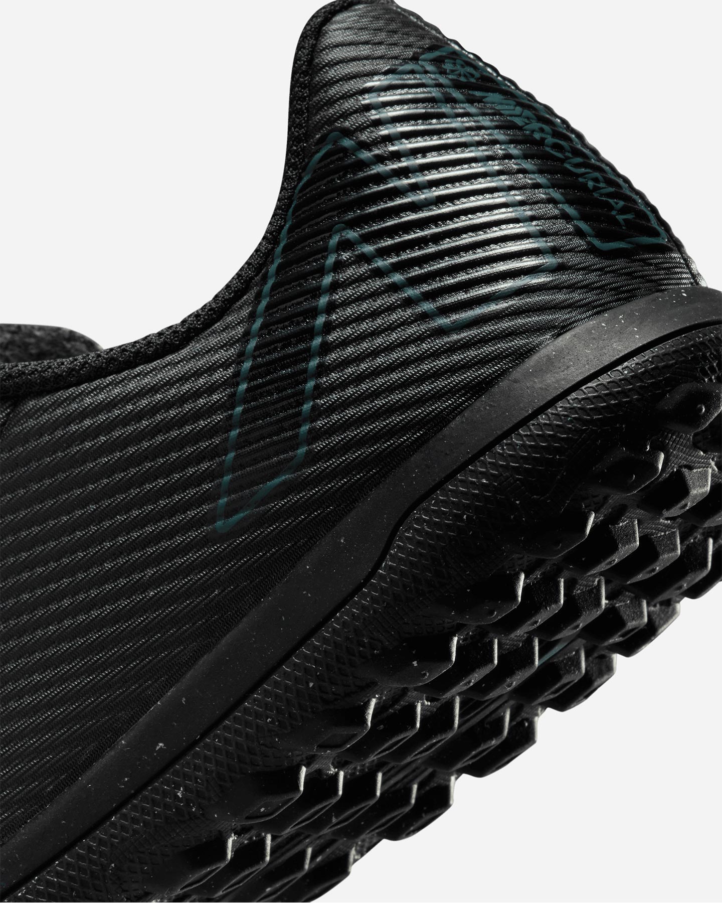 Buty piłkarskie Nike Mercurial Vapor 16 Club Tf Jr FQ8287-002