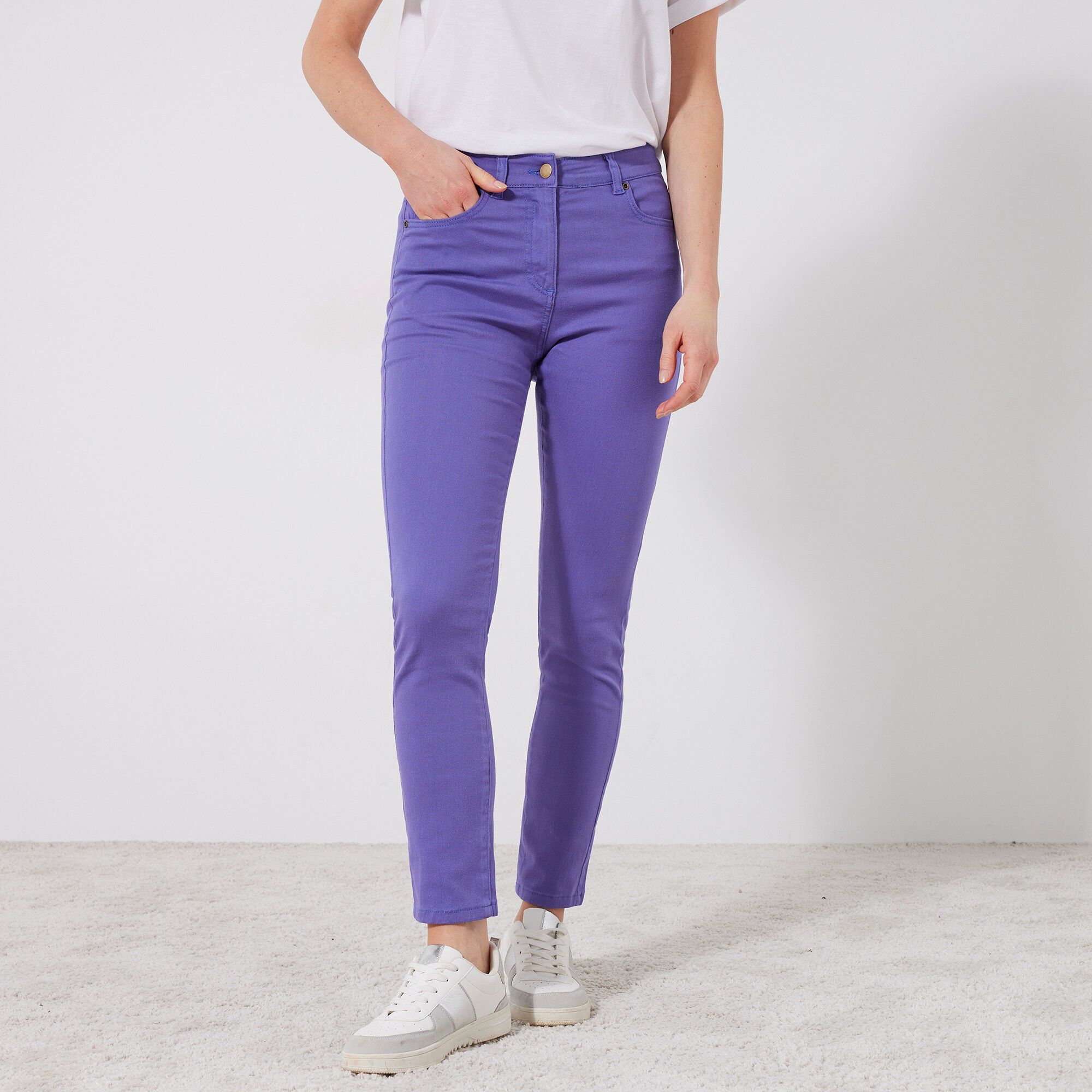 Pantalon 7/8ème fuselé stretch uni