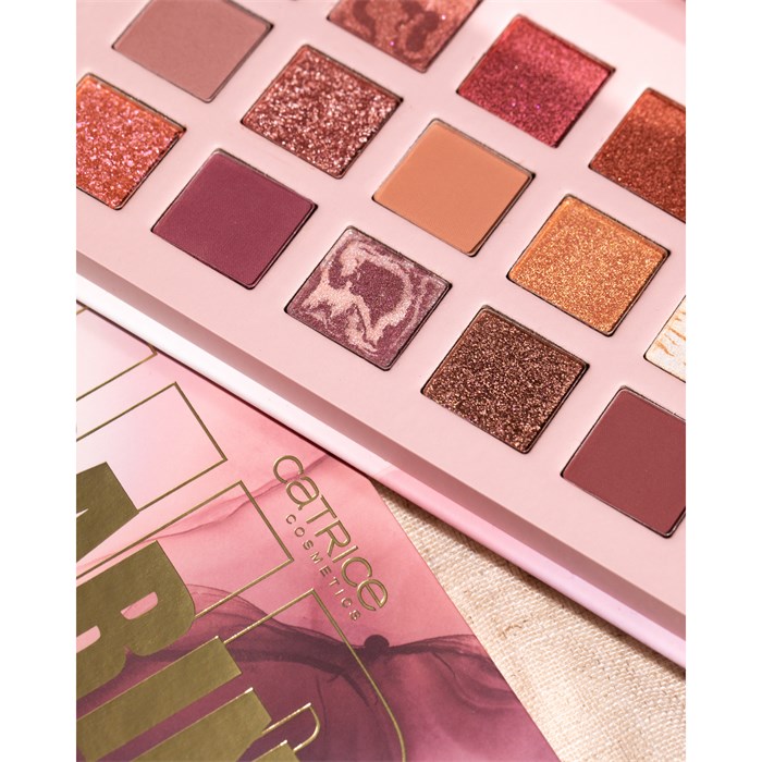 Daring Nude Eyeshadow Palette