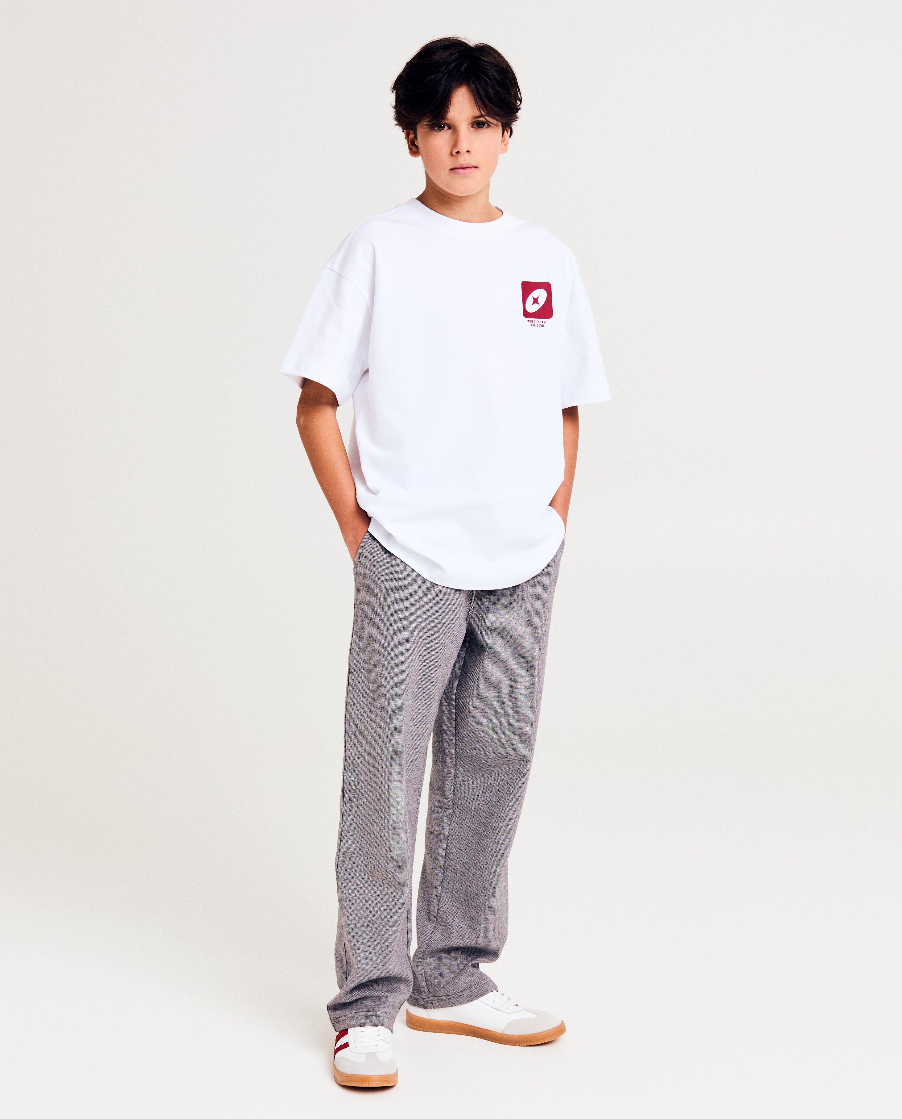 Tricou Milo cu logo Kosmos, croială lejeră, mărimea 6-14 ani, alb