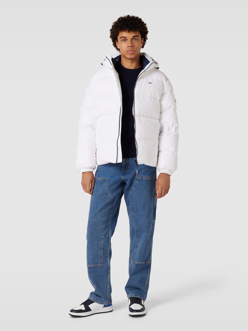 Daunenjacke mit Logo-Stitching Modell 'ESSENTIAL' in weiß