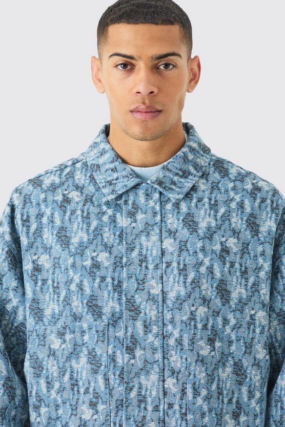 Kastige zerrissene Jeansjacke