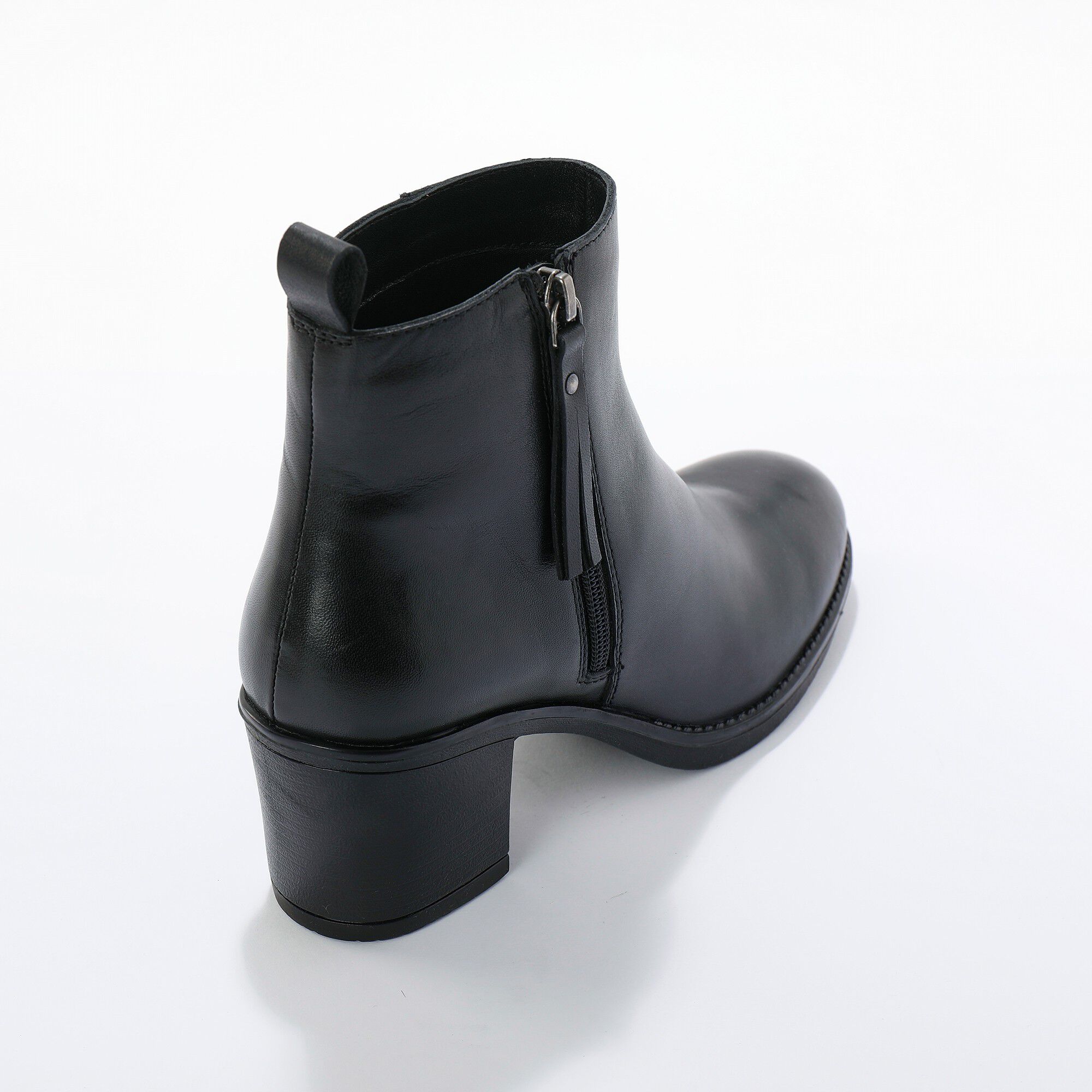 Boots zippées à talons, cuir
