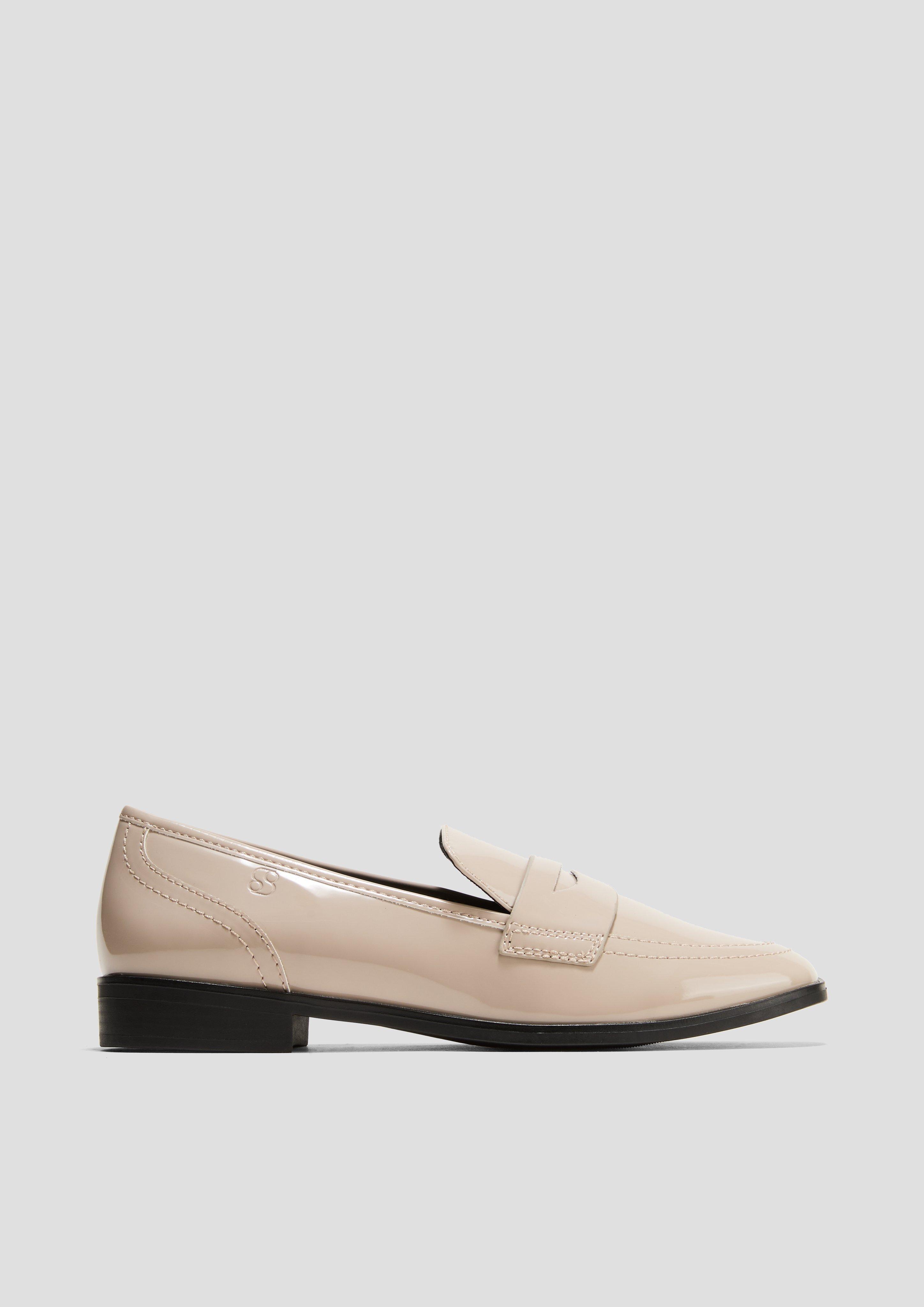 Zierliche Slipper aus Lederimitat  6008265-344