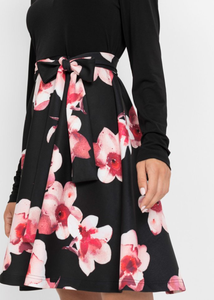 Kleid mit Schleife