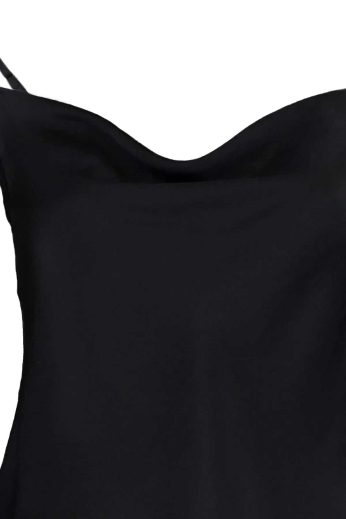 Trendyol Collection  Schwarze Bluse aus gewebtem Satin mit trägerlosem Kragen TWOSS19BB0161