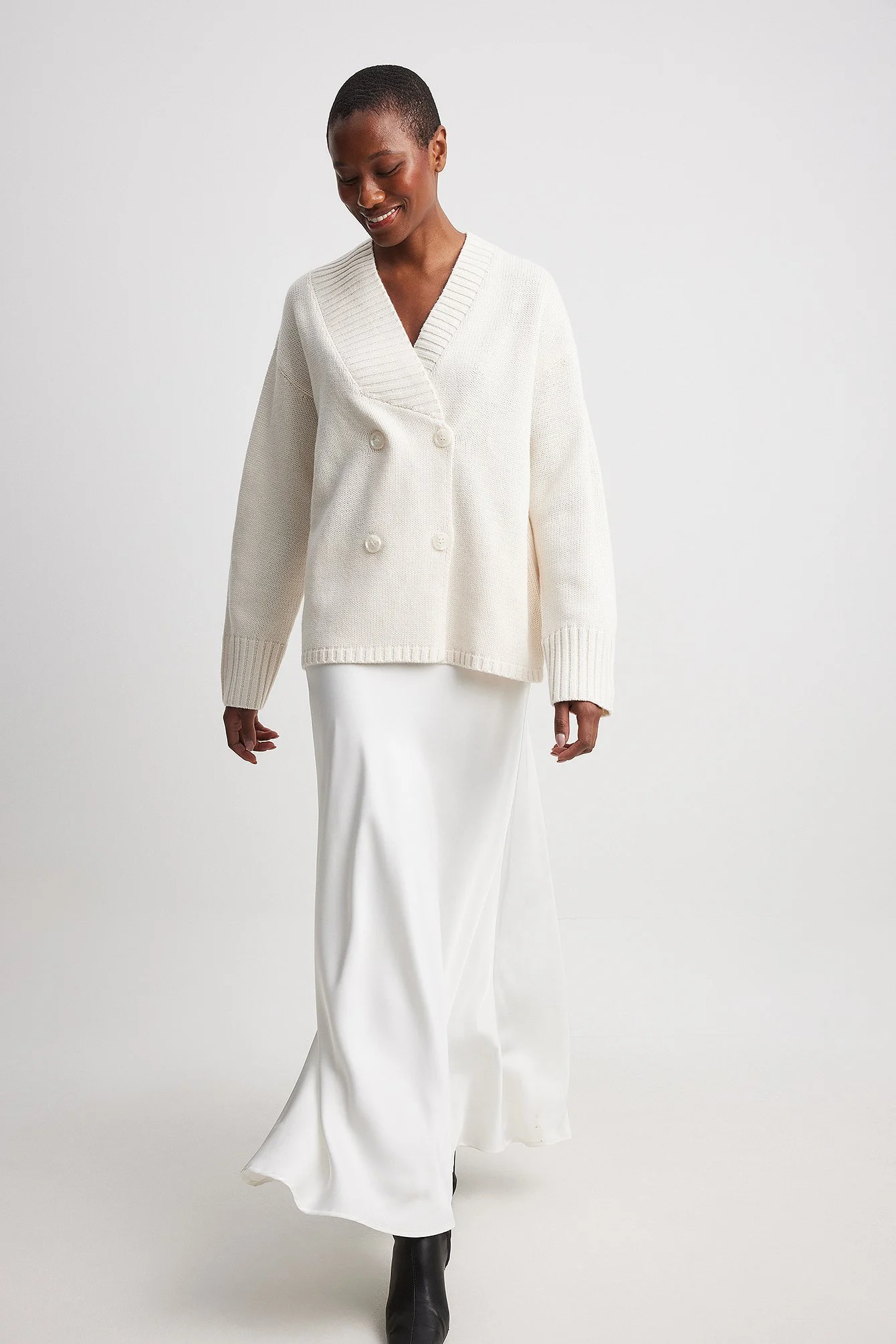 Schwere Oversize-Strickjacke