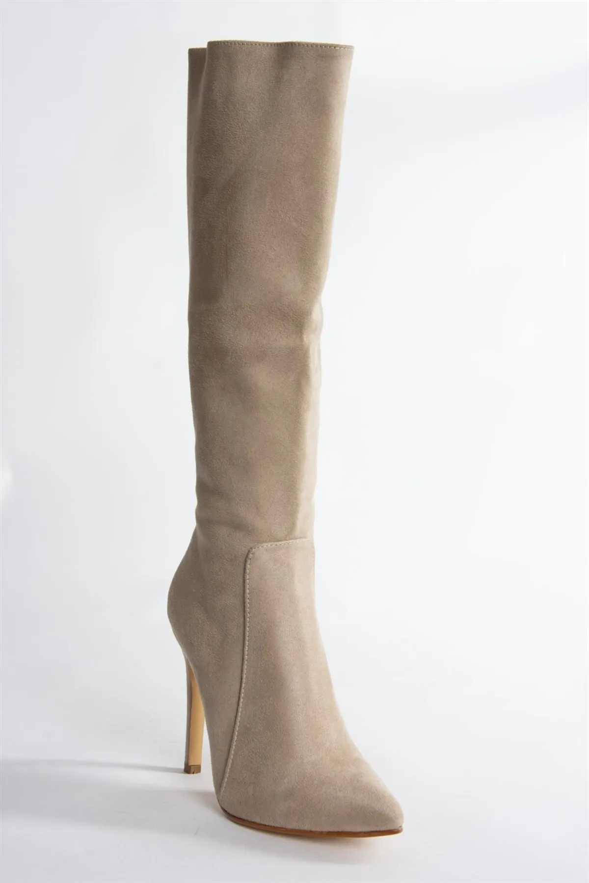 Fox Shoes  Beige Wildleder-Damenstiefel mit dünnem Absatz und spitzer Zehenpartie N372530102