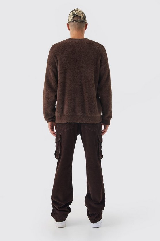 Kastiger flauschiger Rundhals-Pullover