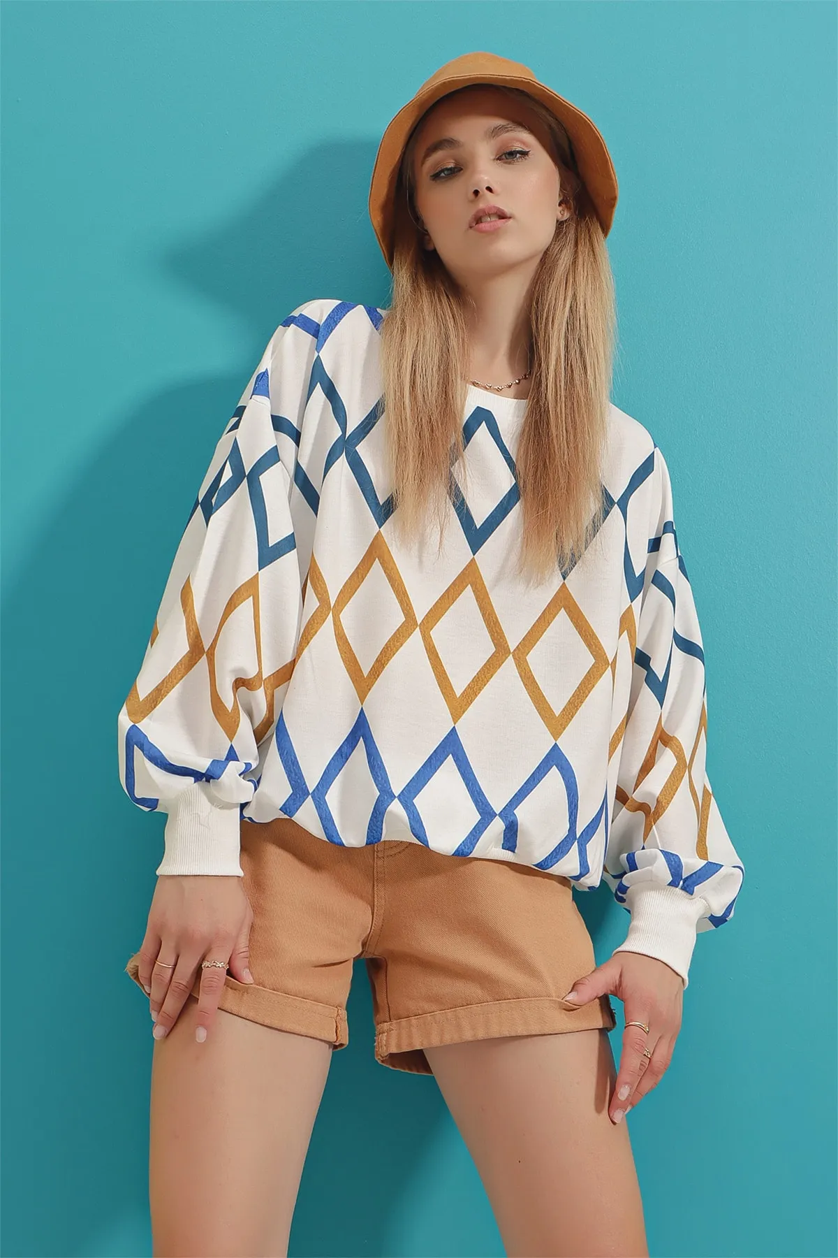 Trend Alaçatı Stili  Sweatshirt - Mehrfarbig - Oversized