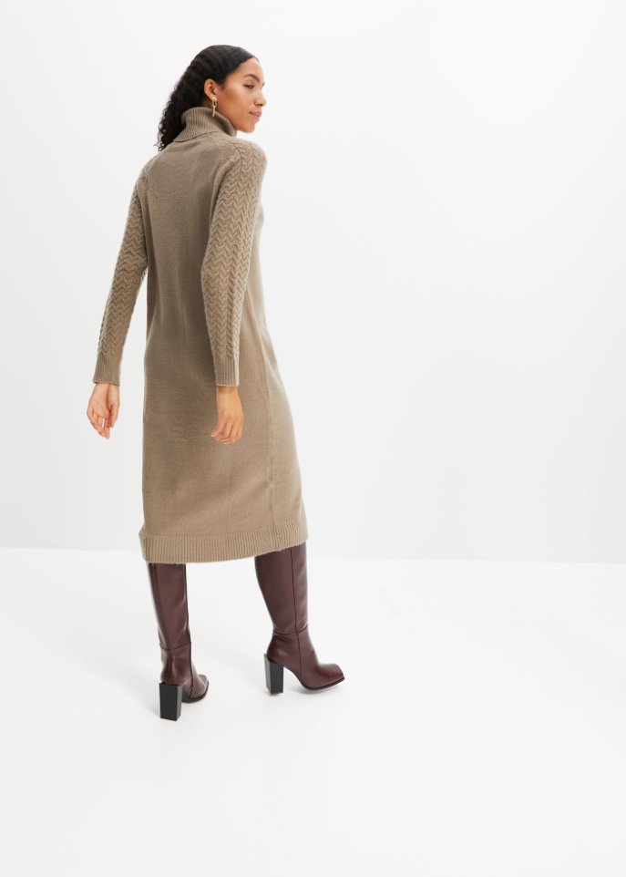 Strickkleid mit Zopfmuster am Ärmel
