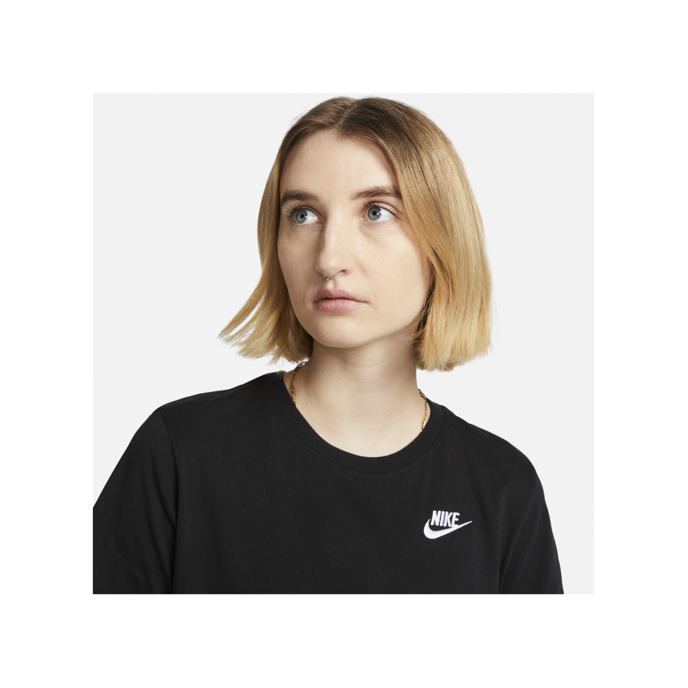 Nike Club Essentials T-Shirt Damen F010
