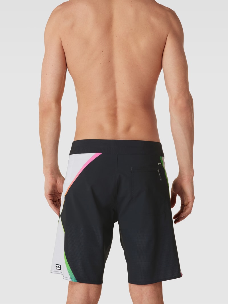 Badehose mit Schnürverschluss Modell 'PRISM AIRLITE' in schwarz