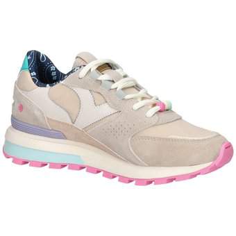 Victoria Sneaker in beige