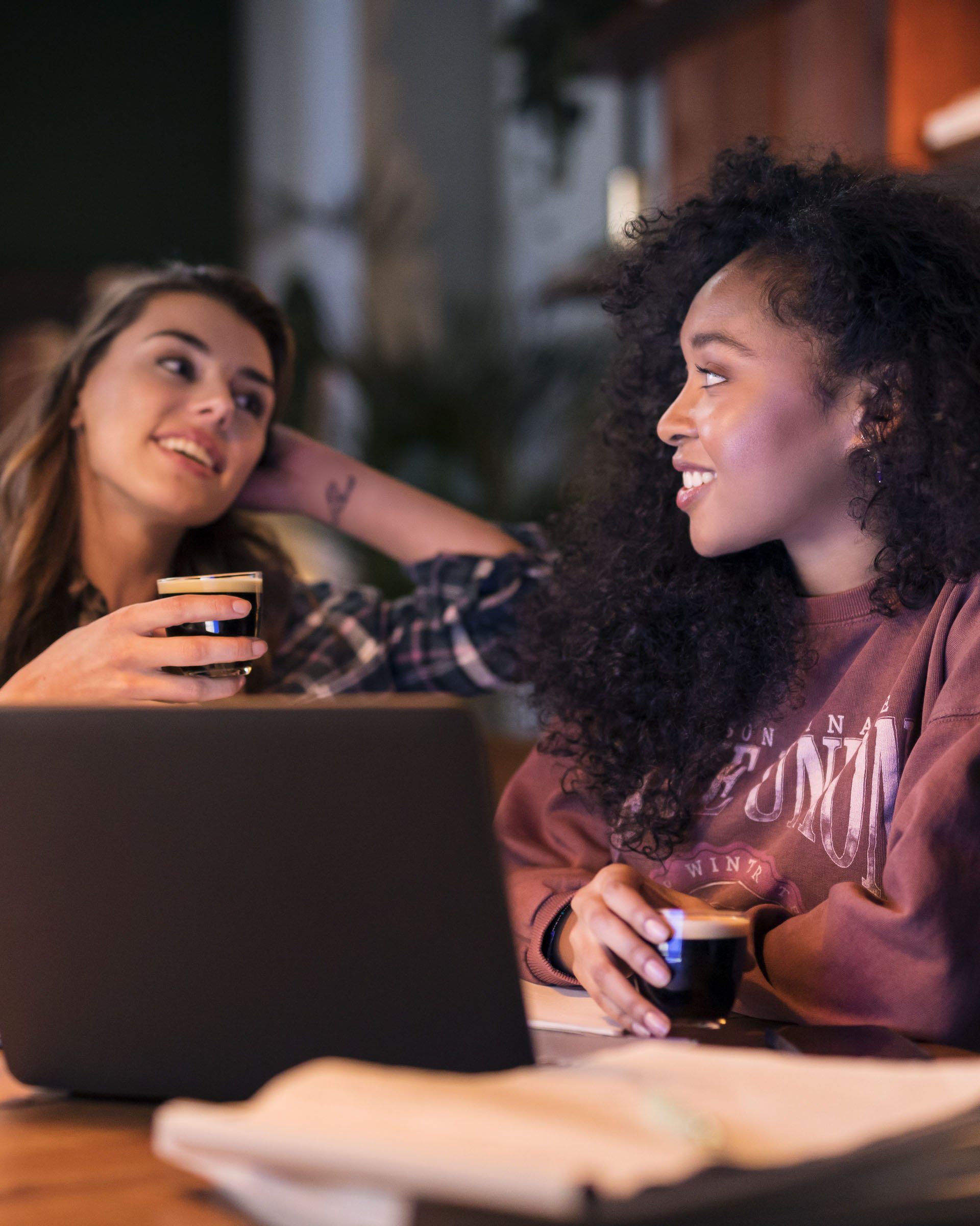 Philips Senseo Kaffeepadmaschine Original Plus CSA 210/60, aus 28% recyceltem Plastik und mit 2 Kaffeespezialitäten, mattschwarz