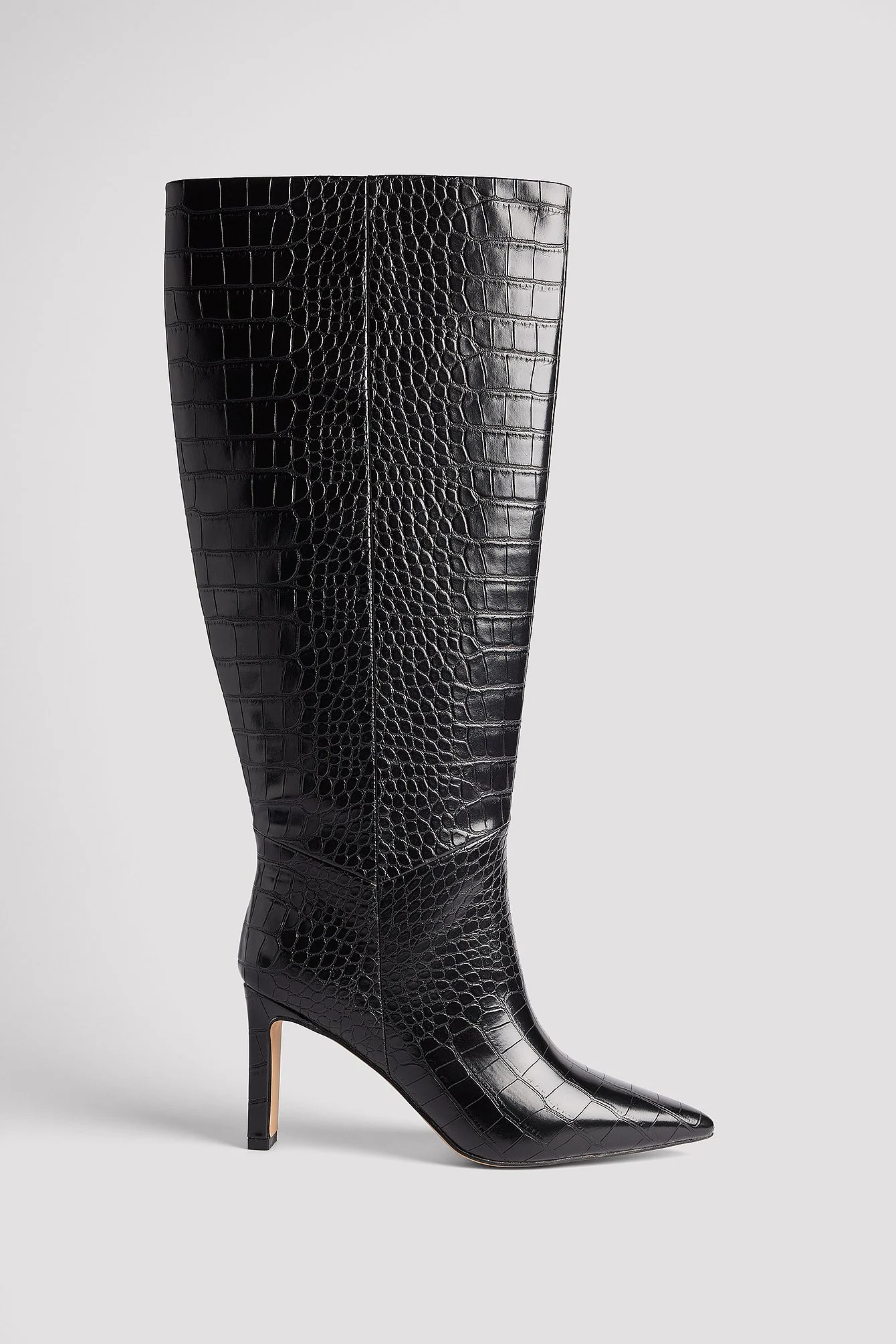 Spitz zulaufende Croc-Stiefel