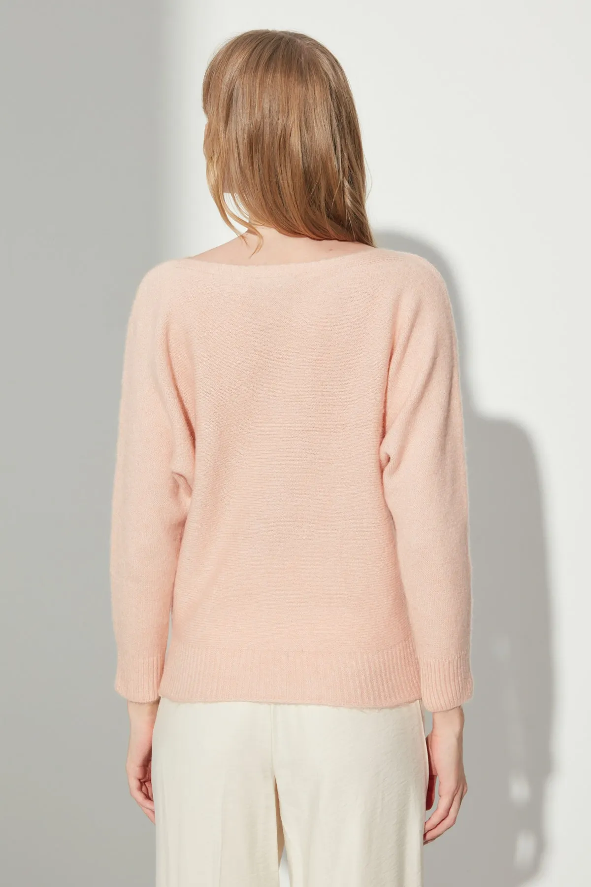 Trendyol Collection  Puderfarbener, gerippter Oversize-Strickpullover aus Wolle TWOAW23KZ01614