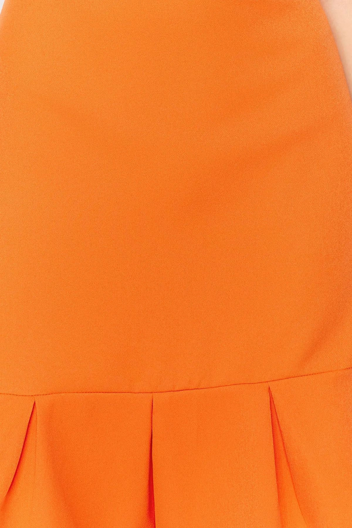 Trendyol Collection  Orangefarbenes Mini-Webkleid in A-Linie/Glockenform mit Falten TWOSS23EL01279