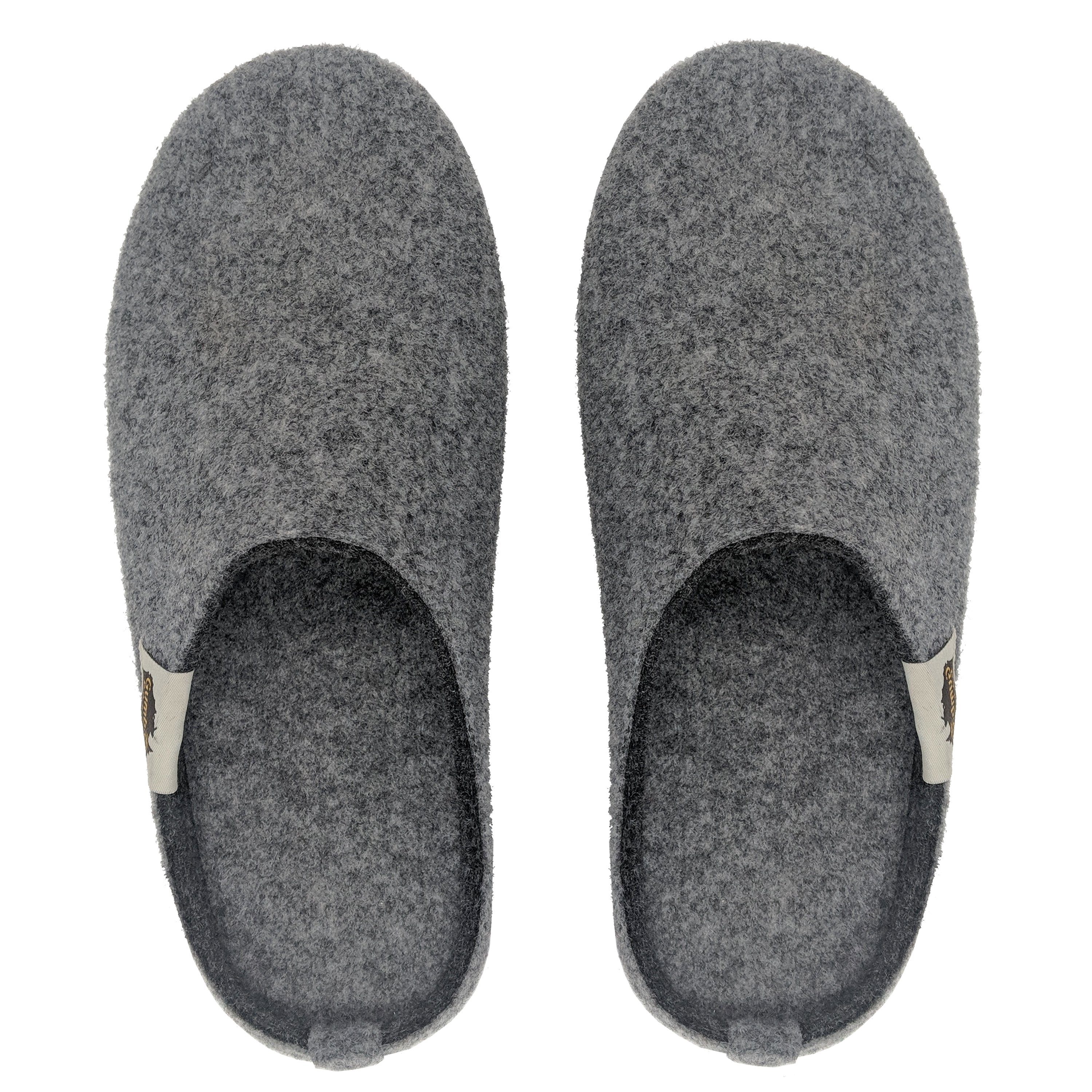 Gumbies Outback Slipper in Grey Charcoal Hausschuh aus recycelten Materialien in farbenfrohen Designs