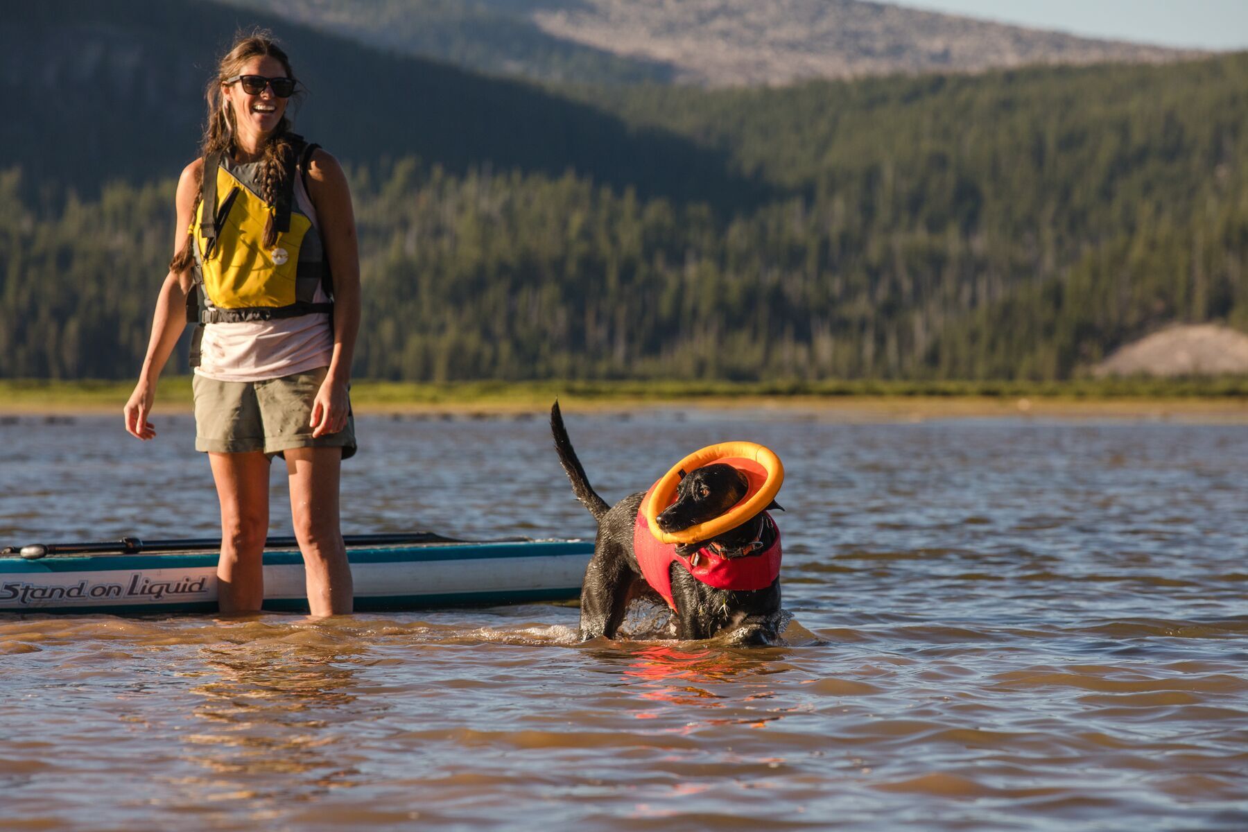 Ruffwear Wasserspielzeug Ruffwear Hydro Plane™ Spielzeug M orange