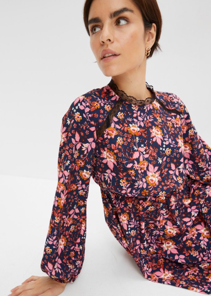 Minikleid mit Spitze