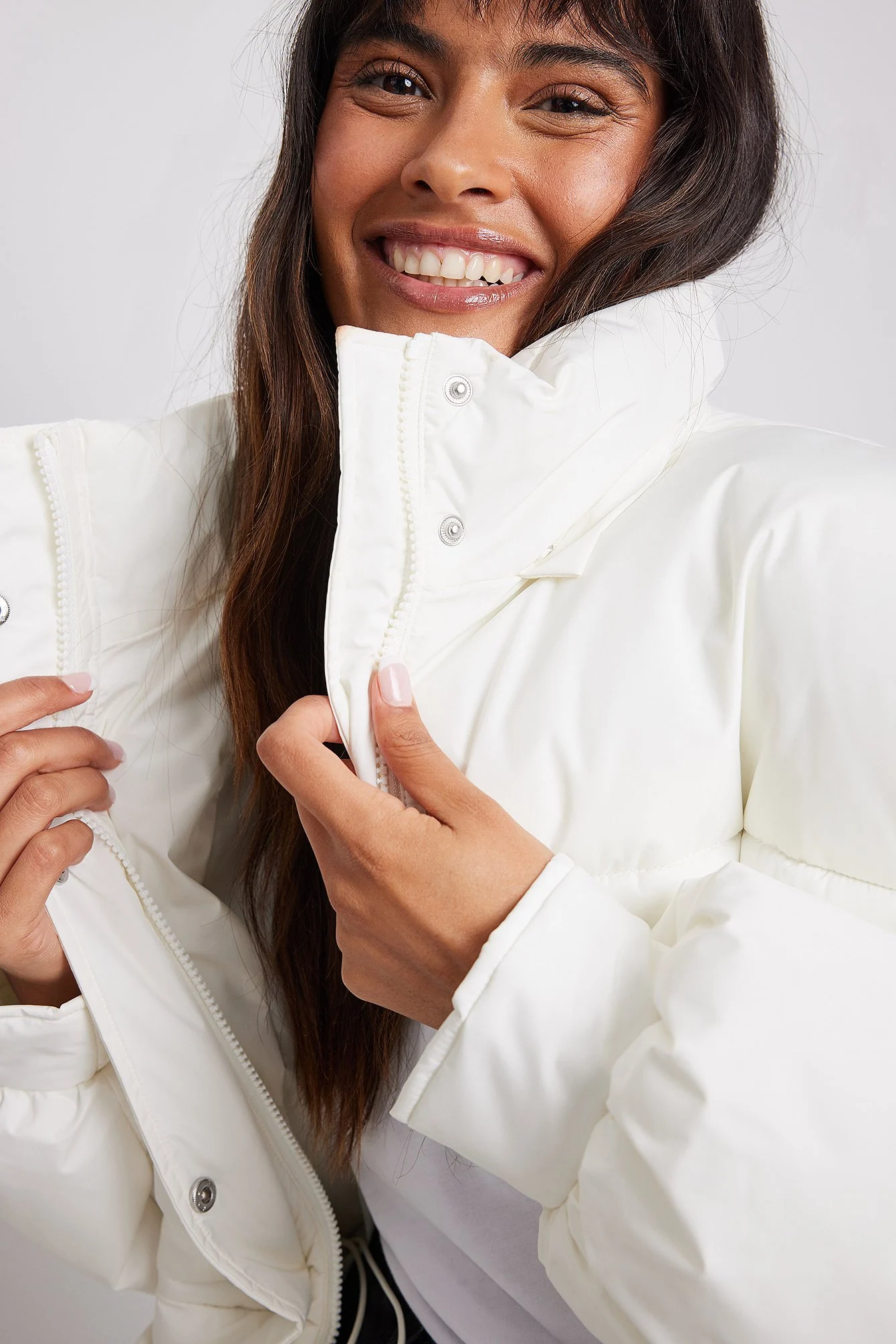 Recycelte gefütterte Jacke mit Kordelzug an der Taille