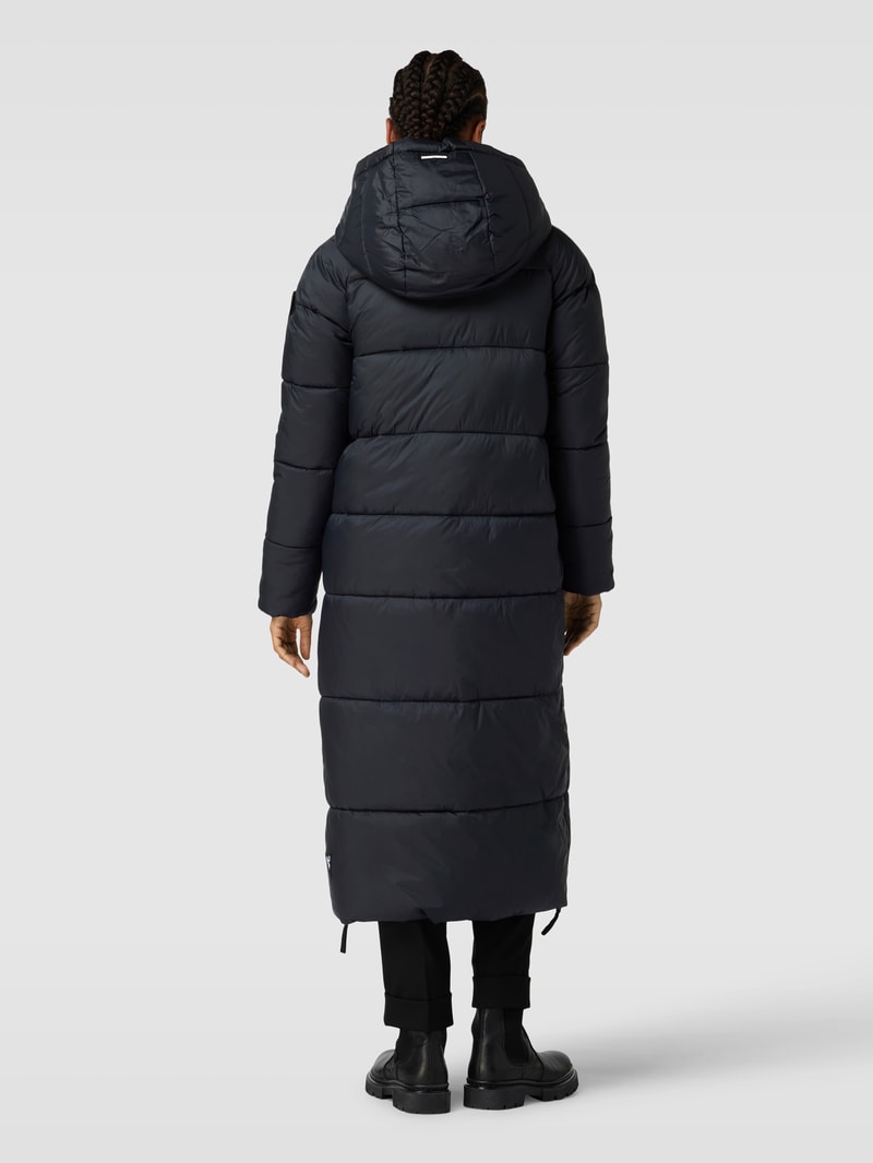 Steppmantel mit Kapuze Modell 'LAMERA' in schwarz