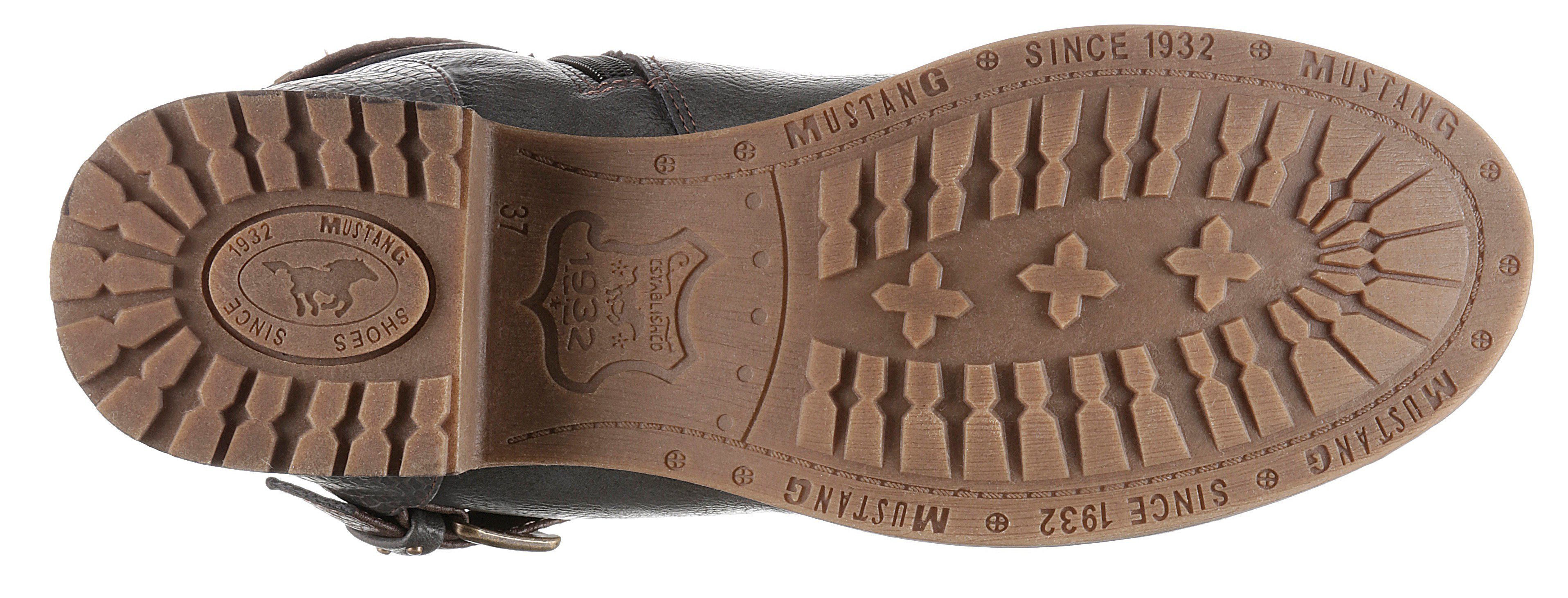 Mustang Shoes Winterstiefel mit Zierschnallen am slouchy Schaft