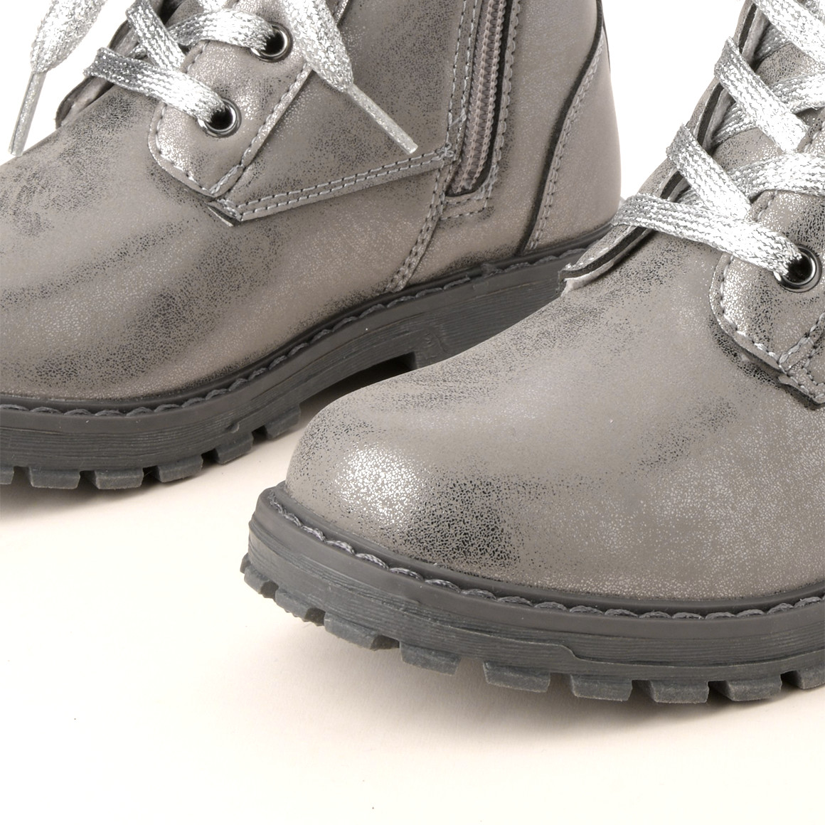 Mädchen Stiefelette im Metallic-Look