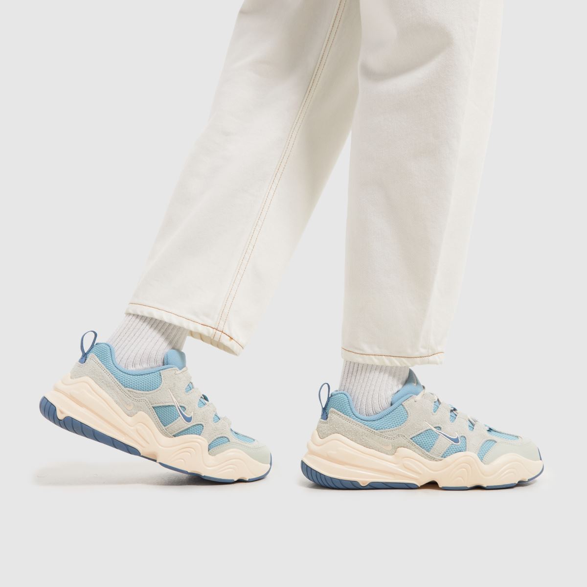 Nike Tech Hera – Ljusblå träningsskor