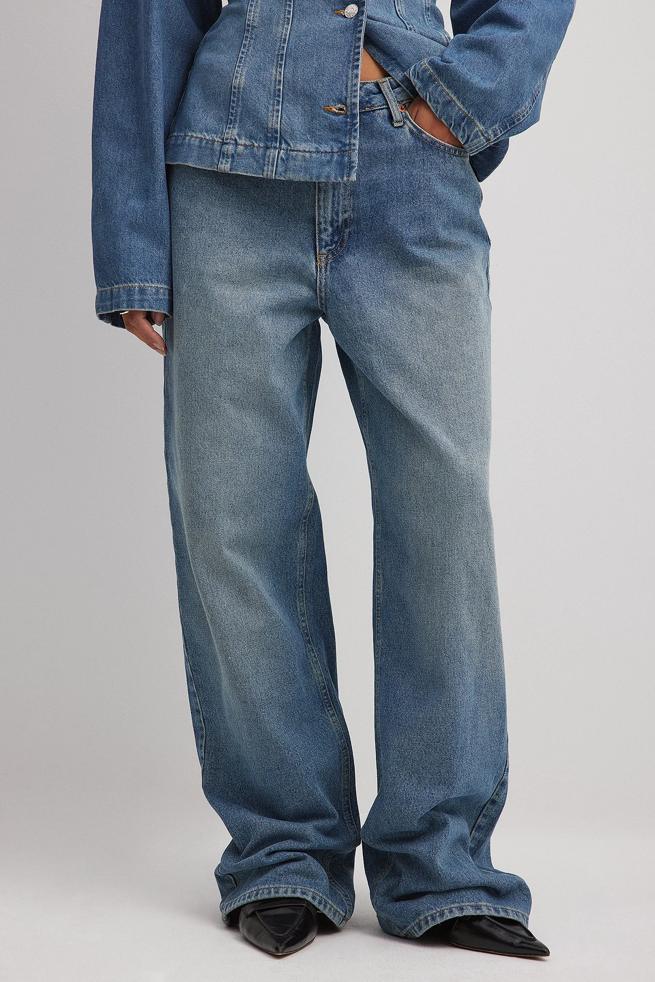 Lockere Jeans mit mittlerer Taille