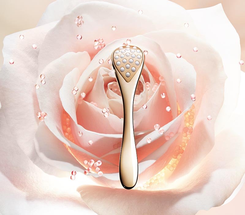 DIOR PRESTIGE MICRO-PEARLS APPLIKATOR DAS AUßERGEWÖHNLICHE STIMULIERENDE UND MODELLIERENDE MASSAGETOOL