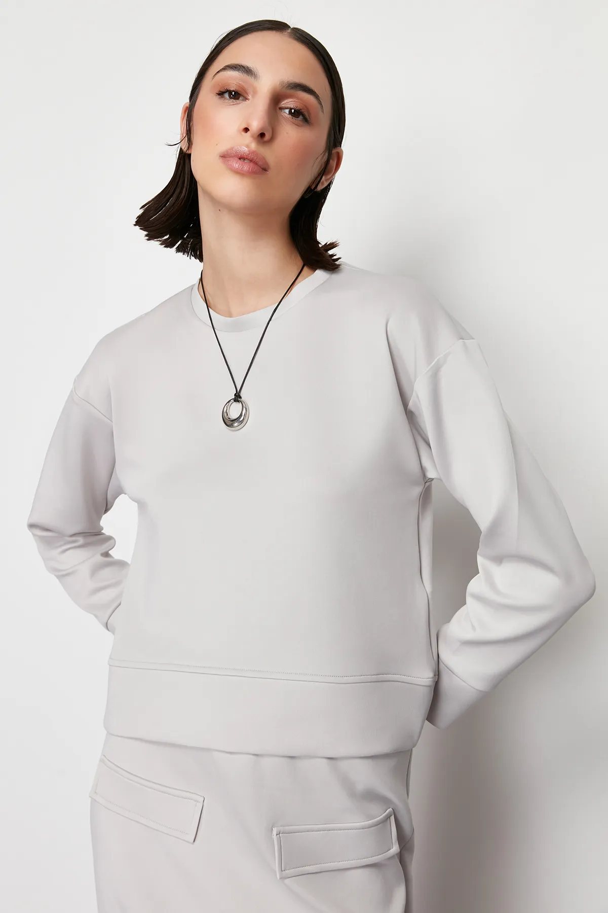 Trendyol Modest  Graues Taucher-/Scuba-Sweatrock-Set mit schlichtem Strick TCTSS24US00039