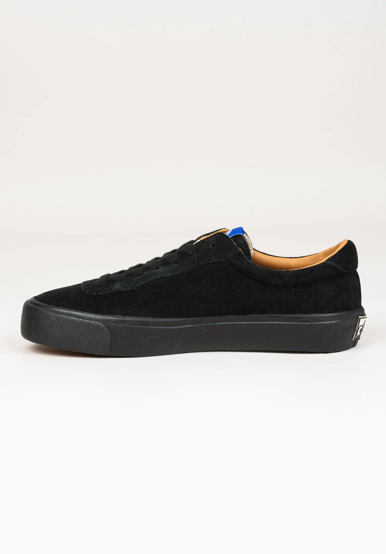 VM001 Suede Low