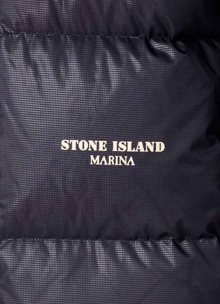 Jachetă matlasată Stone Island 446X1 cu logo imprimat.